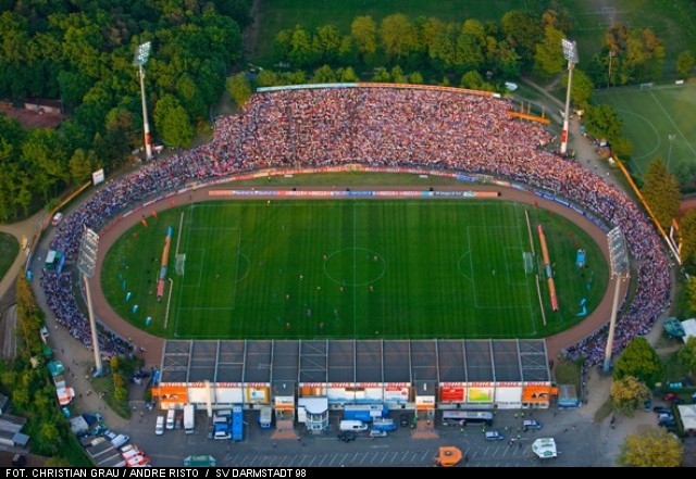 Darmstadt 98 nie traci wsparcia