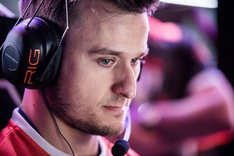 PashaBiceps: &#8222;Nie chce być choinką, która codziennie będzie wstawiać różne rzeczy&#8221;