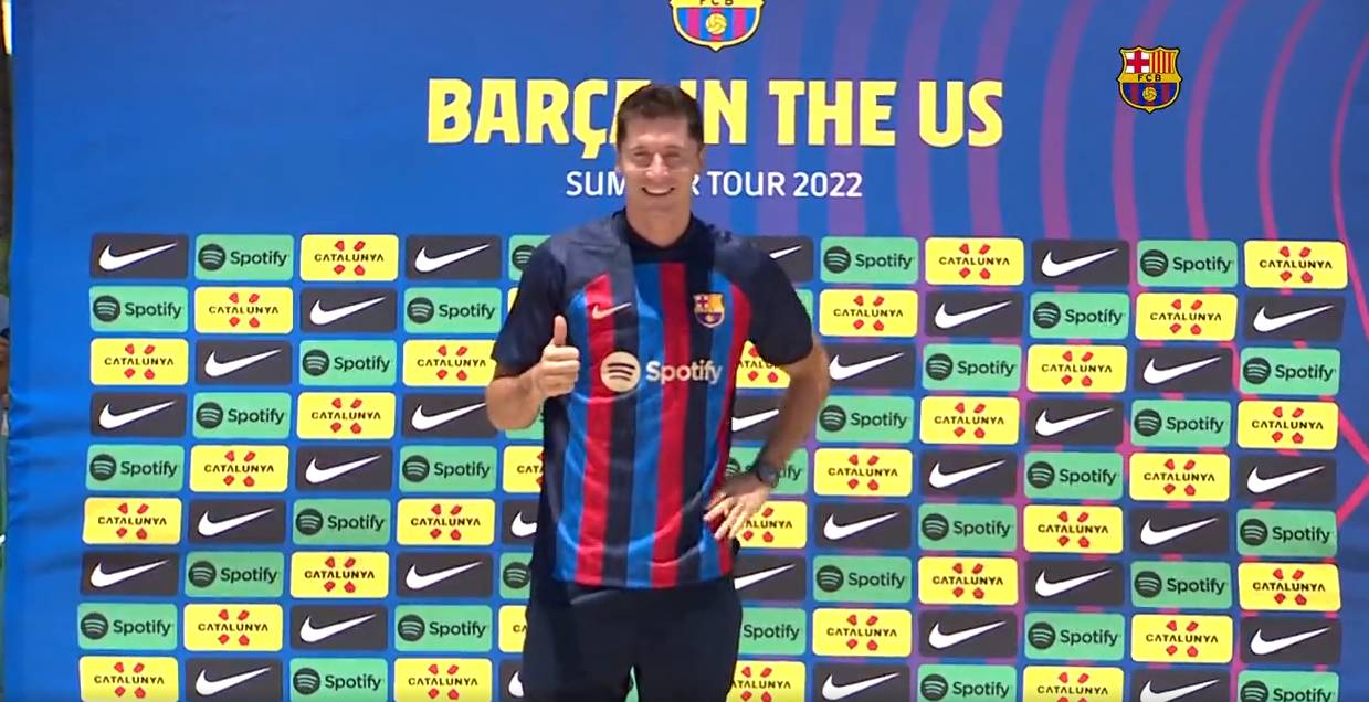 Robert Lewandowski został zaprezentowany jako piłkarz Barcelony