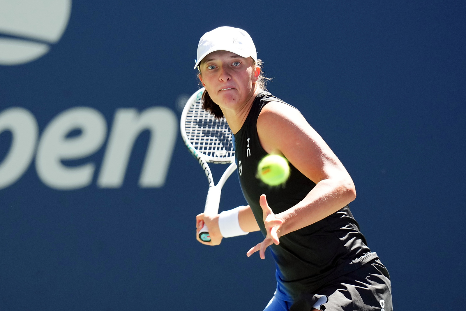Sep 1, 2023; Flushing, NY, USA; Iga Swiatek of Poland hits to Kaja Juvan of Slovenia on day five of the 2023 U.S. Open tennis tournament at USTA Billie Jean King National Tennis Center. Mandatory Credit: Danielle Parhizkaran-USA TODAY Sports/Sipa USA
2023.09.01 Nowy Jork
tenis ziemny
US Open 2023
Foto Danielle Parhizkaran-USA TODAY Sports/SIPA USA/PressFocus
!!! POLAND ONLY !!!