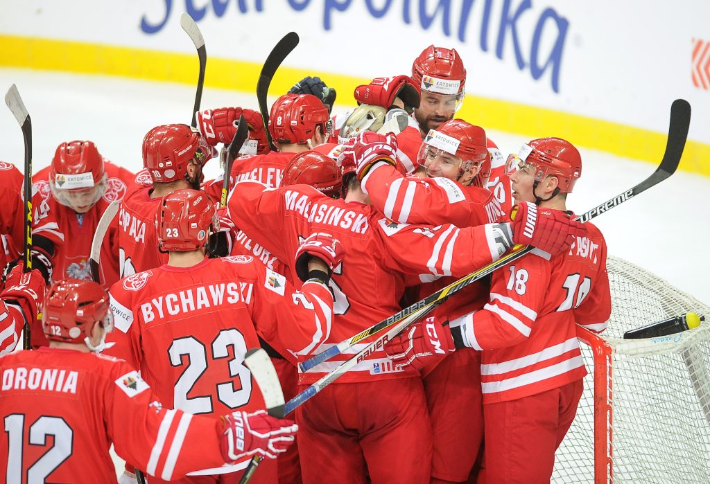 2016.04.27 Katowice Spodek Arena
Hokej na lodzie IIHF Mistrzostwa Swiata Dywizji 1A w hokeju na lodzie Grupa A
Polska - Austria (Poland - Austria)
N/z radosc po meczu reprezentacja Polski Kruczek Maciej  Pasiut Grzegorz
Foto Lukasz Sobala / PressFocus

2016.04.27 Katowice Spodek Arena
Ice Hockey IIHF World Championship Poland Division 1A - Group A
Polska - Austria (Poland - Austria)
radosc po meczu reprezentacja Polski Kruczek Maciej  Pasiut Grzegorz
Credit: Lukasz Sobala / PressFocus