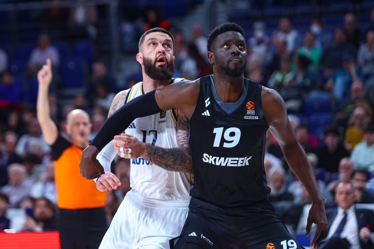 1st February 2023;  Wizink Center; Madrid; Spain; Turkish Airlines Euroleague Basketball; Real Madrid vs ASVEL Villeurbanne; Vincent Poirier (Real Madrid) and Fall (Asvel) 

(Photo by Cordon Press/Sipa USA)
2023.02.01 Madryt
koszykowka mezczyzn , Euroliga
Real Madryt - ASVEL Villeurbanne
Foto Cordon Press/SIPA USA/PressFocus

!!! POLAND ONLY !!!