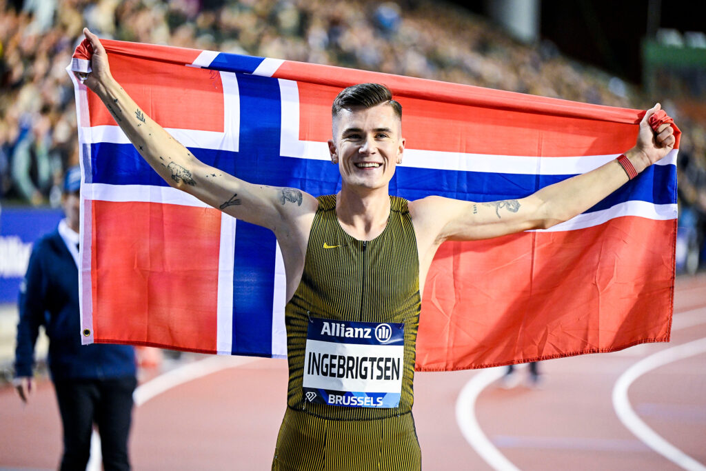 Norwegian Jakob Ingebrigtsen celebrates with a flag after winning the men's 1500m race, at the 48th edition of the Memorial Van Damme athletics event in Brussels, Friday 13 September 2024. The 2024 Allianz Memorial Van Damme Diamond League meeting takes place on 13 and 14 September 2O24. BELGA PHOTO TOM GOYVAERTS (Photo by Tom Goyvaerts/Belga/Sipa USA)
2024.09.13 Bruksela
lekkoatletyka , lekka atletyka , mityng lekkoatletyczny
Diamentowa Liga w Brukseli
Foto Belga/SIPA USA/PressFocus

!!! POLAND ONLY !!!