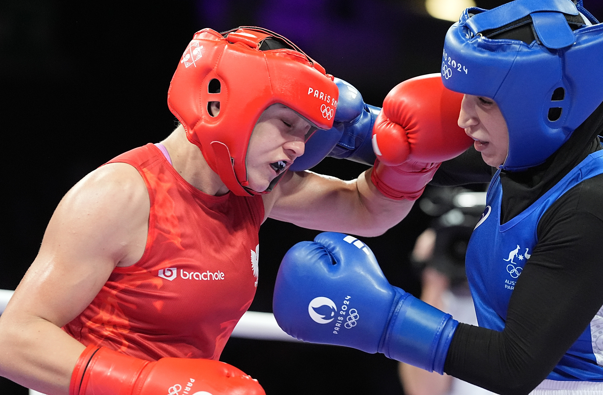 (240802) -- PARIS, Aug. 2, 2024 (Xinhua) -- Julia Szeremeta (L) of Poland competes with Tina Rahimi of Australia during the women's 57kg preliminaries round of 16 of boxing at the Paris 2024 Olympic Games in Paris, France, Aug. 2, 2024. (Xinhua/Jiang Wenyao)
2024.08.02 Paryz
Sport , Igrzyska Olimpijskie Paryz 2024 , Polska
Boks kobiet
Foto Jiang Wenyao/Xinhua/PressFocus
!!! POLAND ONLY !!!