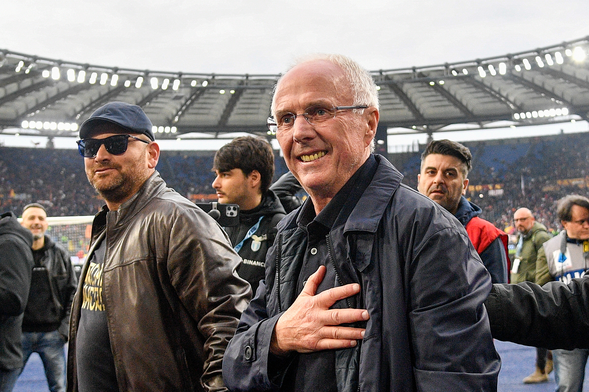 Foto Fabrizio Corradetti/LaPresse 19 Marzo 2023 Roma, Italia - SS Lazio vs AS Roma- Campionato italiano di calcio Serie A TIM 2022/2023 - Stadio Olimpico. Nella foto: Sven Goran Eriksson
March 19, 2023 Rome, Italy - SS Lazio vs AS Roma - Italian Serie A Football Championship 2022/2023 - Olympic Stadium. In the photo: Sven Goran Eriksson (Photo by Fabrizio Corradetti/LaPresse/Sipa USA)
2023.03.19 Rzym
pilka nozna liga wloska
Lazio Rzym - AS Roma
Foto Fabrizio Corradetti/LaPresse/SIPA USA/PressFocus
!!! POLAND ONLY !!!