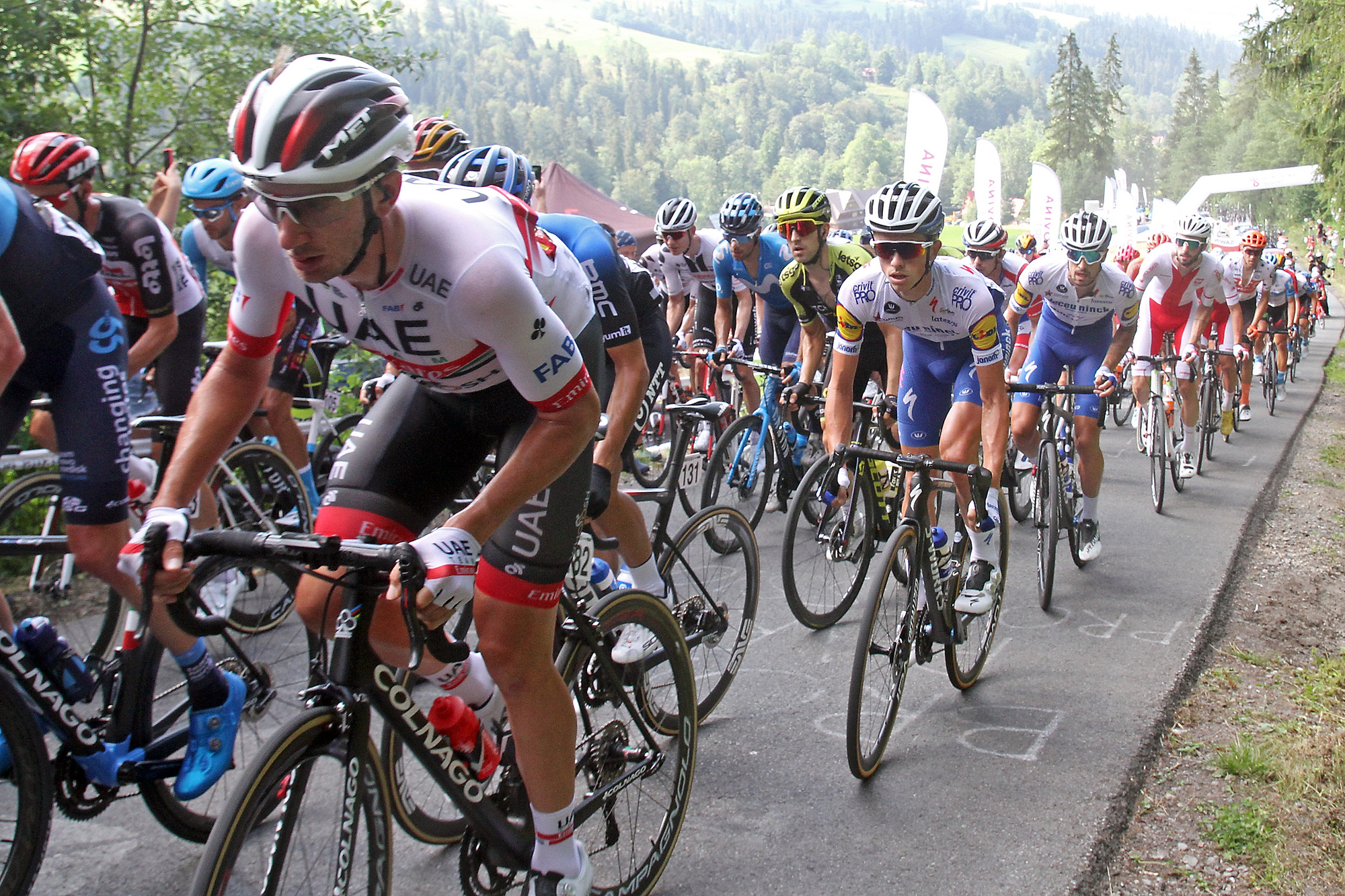 2020.08.08 Bukowina Tatrzanska
Kolarstwo szosowe, 77. Tour de Pologne UCI World Tour 2020
77. Tour de Pologne - etap 4 - Bukovina Resort - Bukowina Tatrzanska
N/z Podjazd pod Sciane Bukovina, peleton, Brandon McNulty
Foto Krzysztof Porebski / PressFocus

2020.08.08 Bukowina Tatrzanska
Road cycling, 77th Tour de Pologne UCI World Tour
4th stage
Podjazd pod Sciane Bukovina, peleton, Brandon McNulty
Credit: Krzysztof Porebski / PressFocus