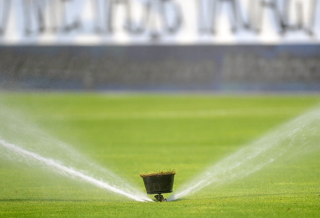 2016.09.10 Gliwice
Pilka nozna Lotto Ekstraklasa sezon 2016/2017
Piast Gliwice - Gornik Leczna
N/z zraszacz wody woda murawa zdjecie ilustracyjne
Foto Lukasz Sobala / PressFocus
2016.09.10 Gliwice
Football Polish Lotto Ekstraklasa season 2016/2017
Piast Gliwice - Gornik Leczna
zraszacz wody woda murawa zdjecie ilustracyjne
Credit: Lukasz Sobala / PressFocus