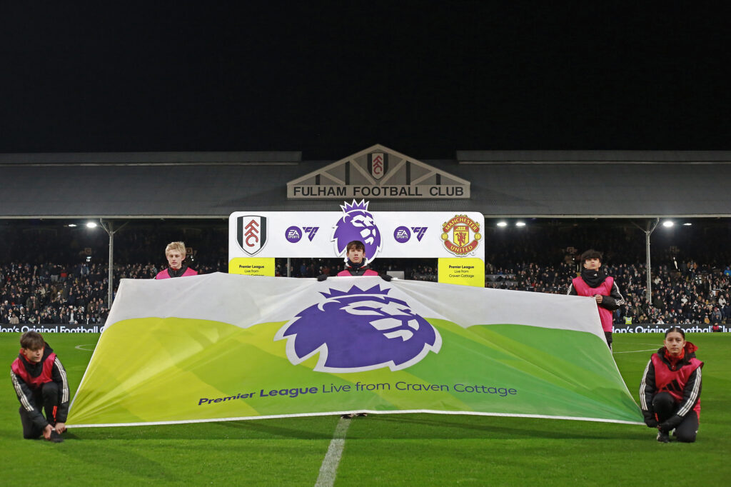 Craven Cottage, January 26th 2025: Premier League flag prior to kick off during the Premier League match between Fulham and Manchester United at Craven Cottage on January 26, 2025 in London, England. PS (Pedro Soares / SPP) (Photo by Pedro Soares / SPP/Sipa USA)
2025.01.26 Londyn
pilka nozna Liga angielska
Fulham - Manchester United
Foto Pedro Soares/SPP/SIPA USA/PressFocus

!!! POLAND ONLY !!!