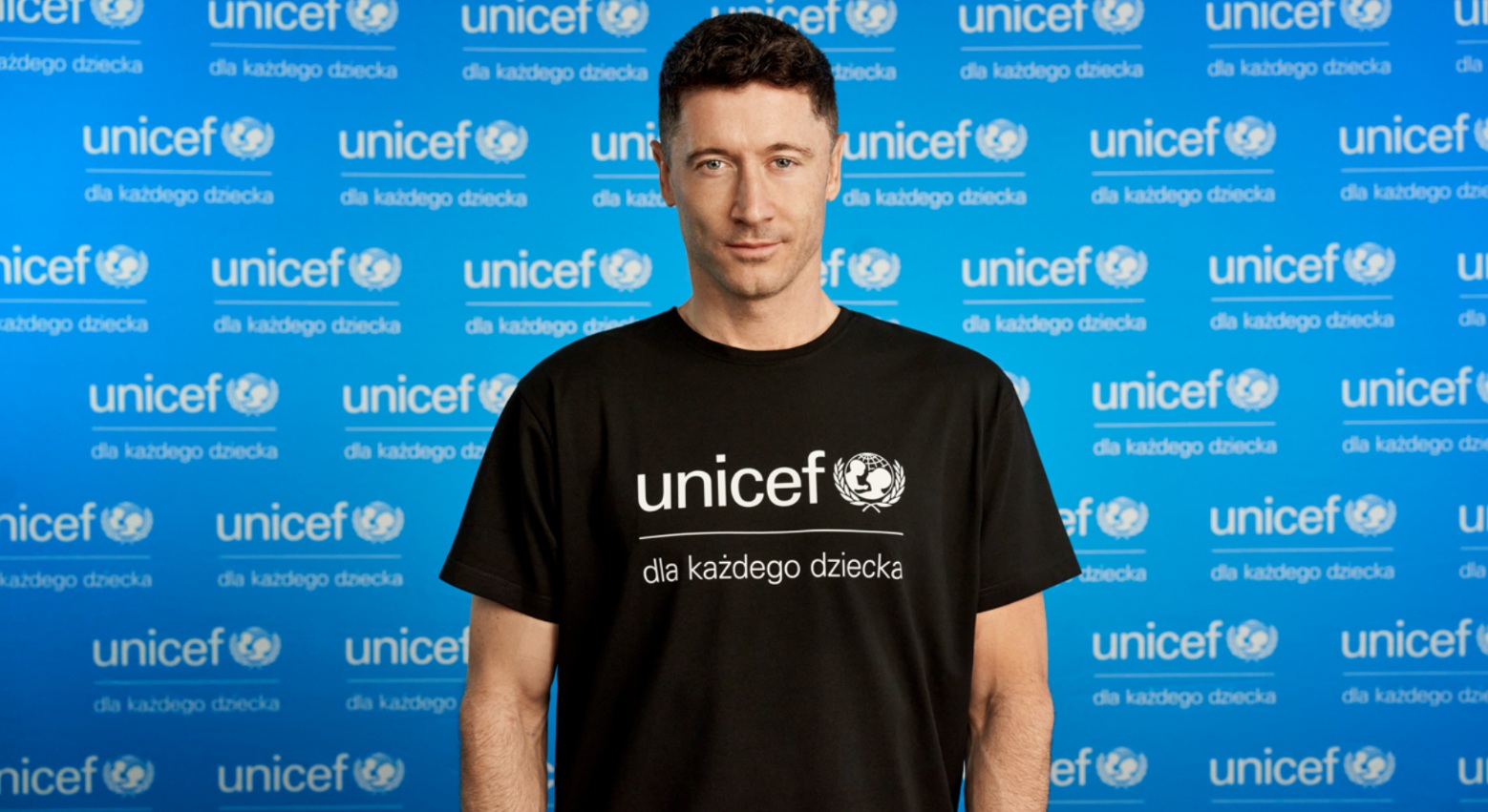 Robert Lewandowski zwraca uwagę na wykluczenie transportowe w kampanii UNICEF Polska