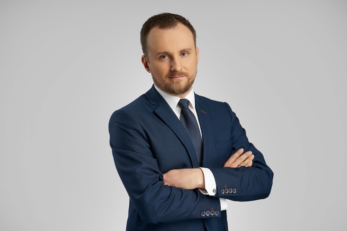 Dlaczego Wartę Poznań może czekać katastrofa? &#8222;Ogłoszenie upadłości zawsze oznacza koniec dla firmy&#8221; [WYWIAD]