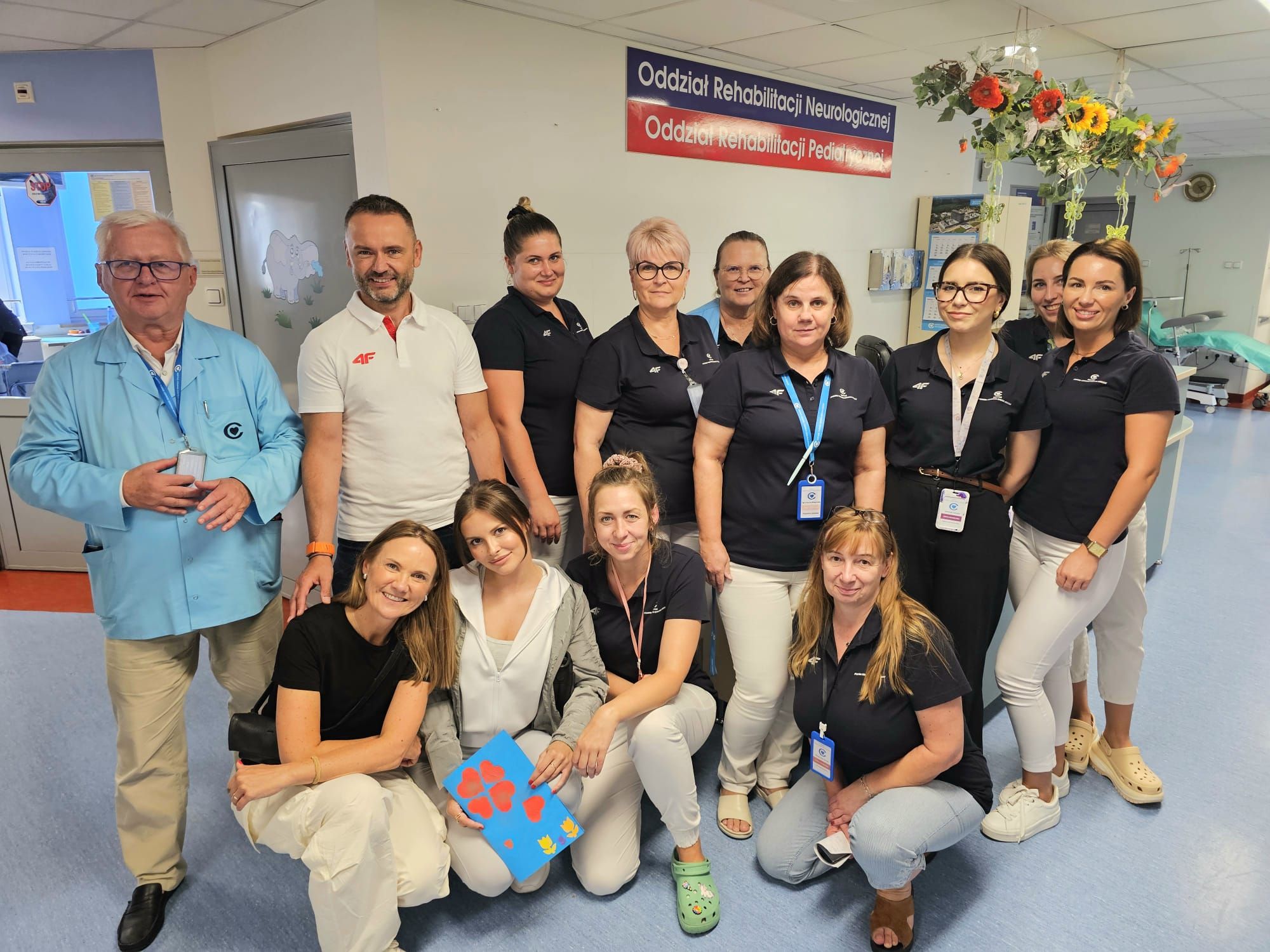 4F wspiera klinikę rehabilitacji w Centrum Zdrowia Dziecka