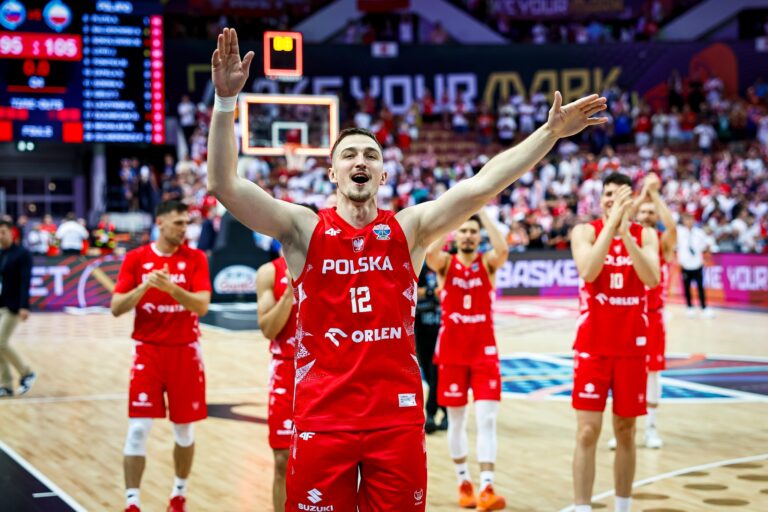 Katowice 28.08.2025
SPORT KOSZYKOWKA KOSZKADRA REPREZENTACJA POLSKI MECZ Slowenia - Polska MISTROZSTWA EUROPY EUROBASKET 2025 - - - BASKETBALL MEN EUROPEAN CHAMPIONSHIP EUROBASKET 2025 GAME Slowenia - Polska
NZ tomasz gielo, 
FOT. TOMASZ SOKOLOWSKI / 400mm.pl