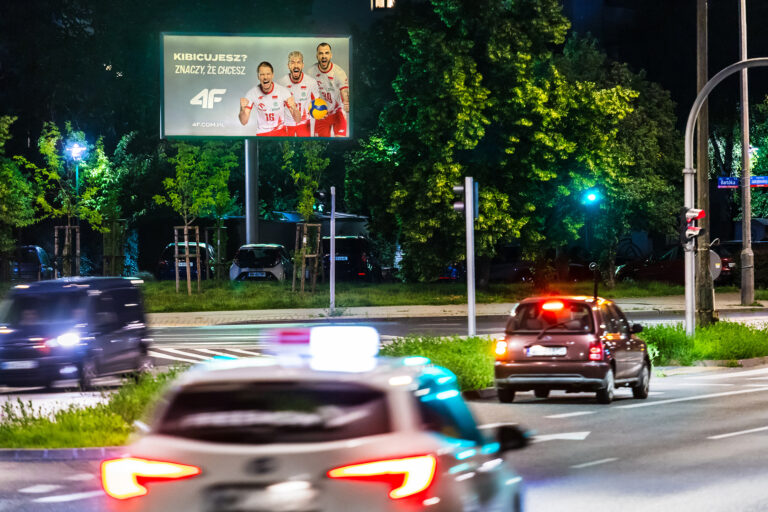 Kibicujesz? „Znaczy, że chcesz” – 4F wspiera polskich siatkarzy