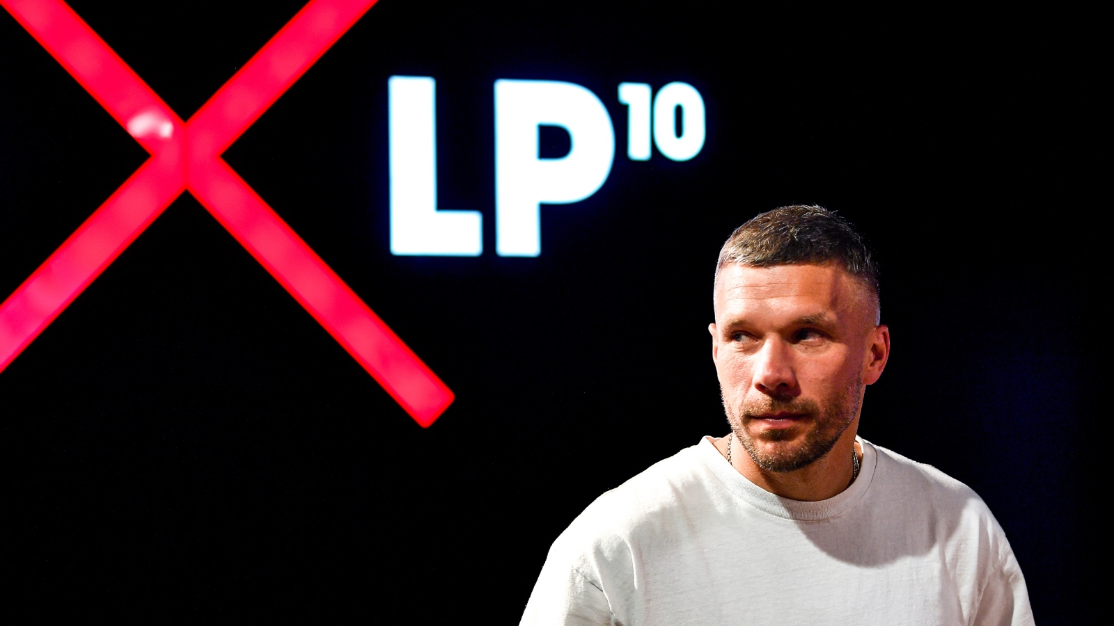 Sport i Pieniądze #7: znużony Podolski, zarobki siatkarzy, koszykarska zachęta