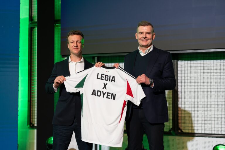 Adyen i Legia Warszawa grają do jednej bramki – nowoczesne płatności, większa wygoda dla kibiców