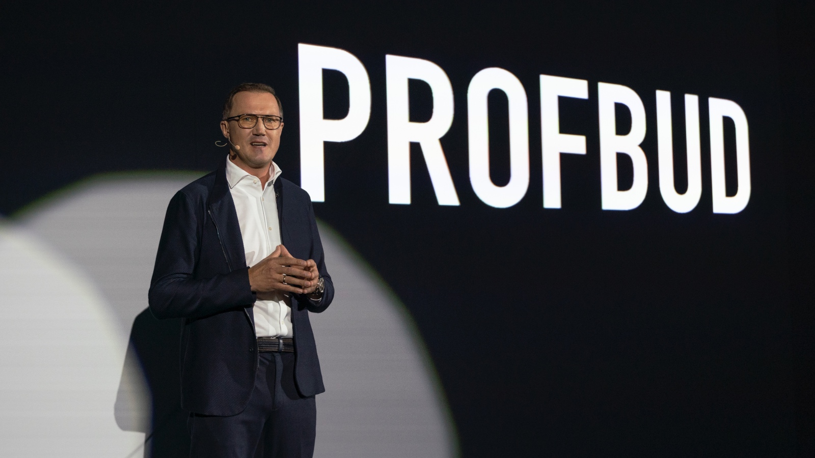 Paweł Malinowski, prezes firmy PROFBUD o sile wartości, sporcie i budowaniu społeczności [WYWIAD]