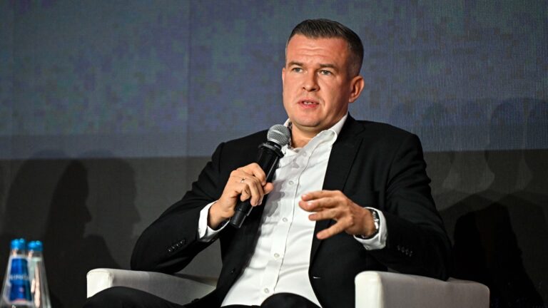 Witold Bańka: potrzebna jest synergia wielu interesariuszy, rządu, przedstawicieli
ruchu olimpijskiego, sportowców [WYWIAD]