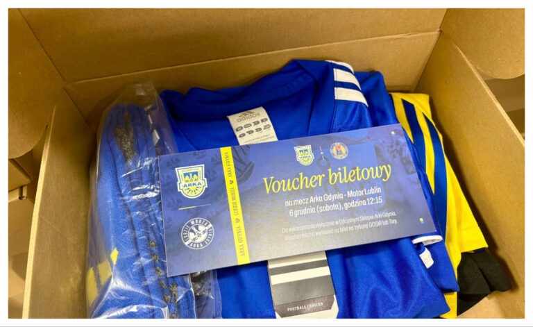 Arka Gdynia błyskawicznie wyprzedała pudełka z niespodzianką