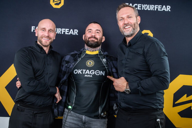 XTB i OKTAGON nawiązują dużą współpracę