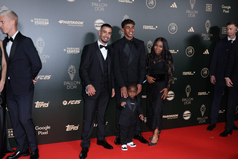 Barcelona's Spanish forward Lamine Yamal, center, his father Mounir Nasraoui, his mother Sheila Ebana, right, and his younger brother Keyne arrive for the 68th Ballon d'Or (Golden Ball) award ceremony at Theatre du Chatelet in Paris, Monday, Oct. 28, 2024.//03PARIENTE_Sipa.01.2373/Credit:JP PARIENTE/SIPA/2410282046
2024.10.28 Paryz
pilka nozna 
Gala nagrody Zlota Pilka 2024
Foto JP PARIENTE/SIPA/PressFocus

!!! POLAND ONLY !!!