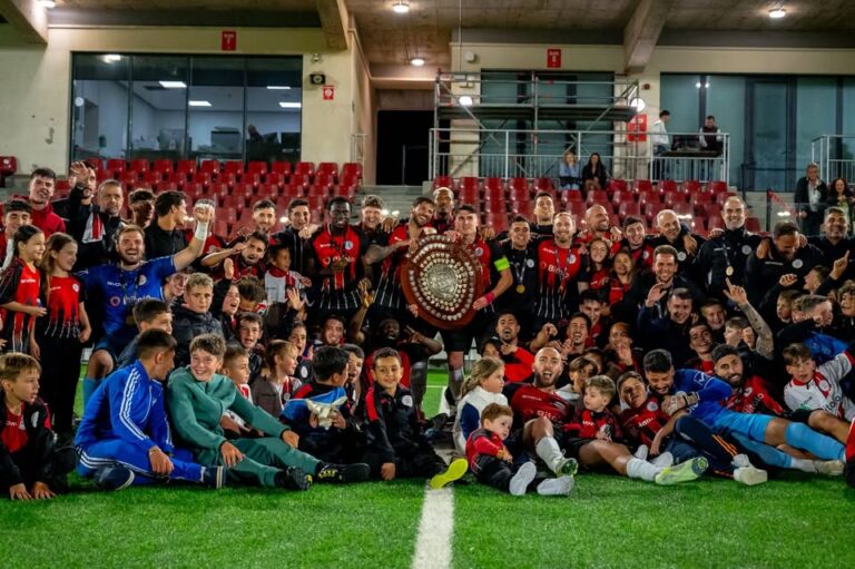 Uczestnik Ligi Konferencji szuka piłkarzy… w Internecie