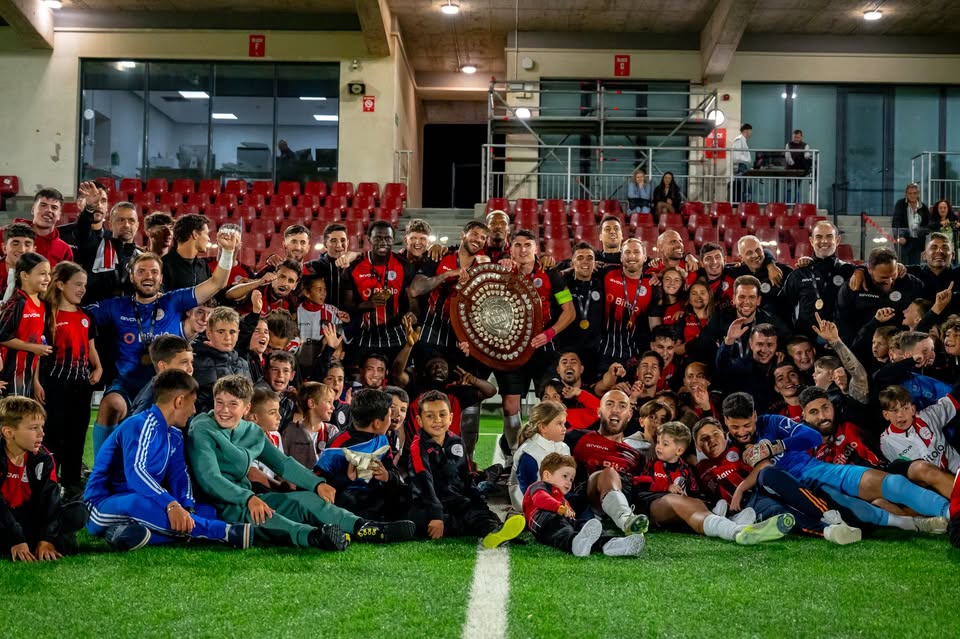 Uczestnik Ligi Konferencji szuka piłkarzy… w Internecie