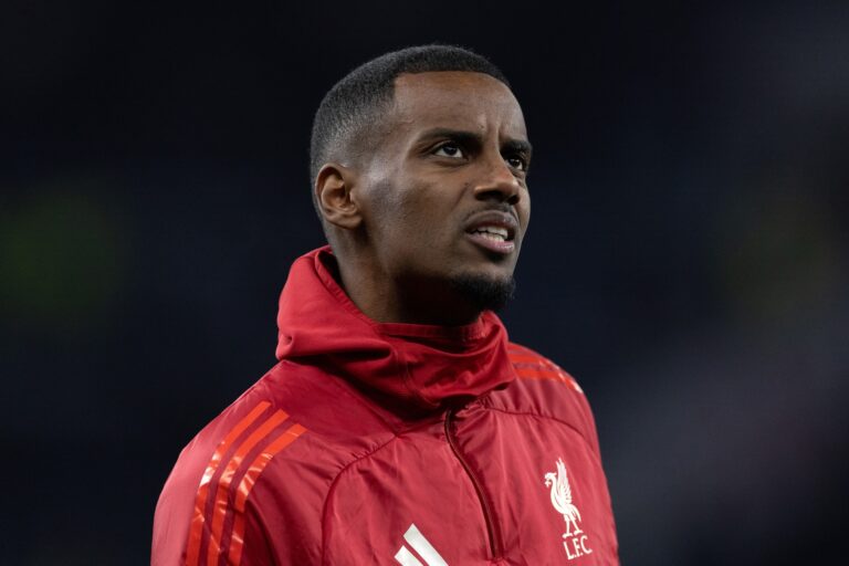 LONDON, ENGLAND - DECEMBER 20: Alexander Isak of Liverpool looks on during the warm up prior to the Premier League match between Tottenham Hotspur and Liverpool at Tottenham Hotspur Stadium on December 20, 2025 in London, England. (Photo by Joe Prior/Visionhaus via Getty Images)