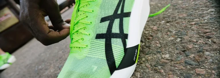 ASICS z rekordowym skokiem zysku – 543 mln euro w 2025 roku