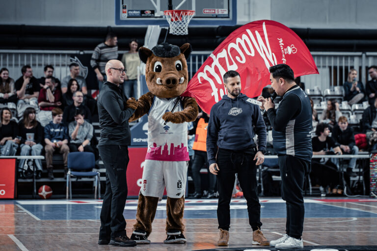 Maczfit został partnerem Dzików Warszawa