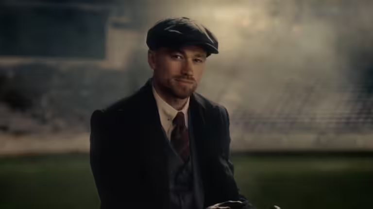 Matty Cash i Szymon Marciniak w nietypowych rolach – tym razem w „Peaky Blinders”
