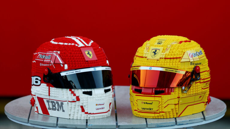 LEGO wprowadza kolekcjonerskie kaski Formuły 1