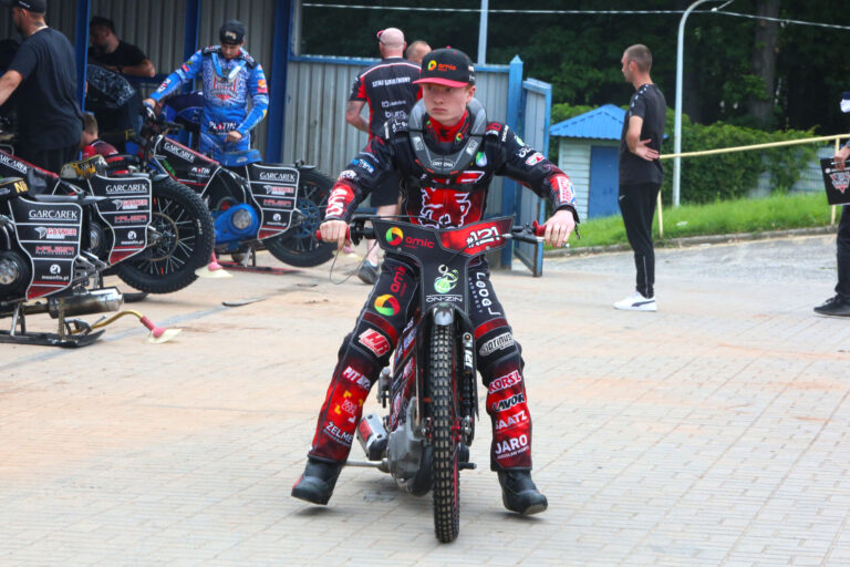 AMIC Energy przedłuża współpracę z Maksymilianem Pawełczakiem