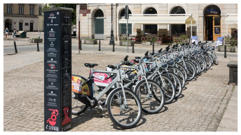 Rowery miejskie 2026. Kiedy wracają? W jakich miastach? Jak działają?
