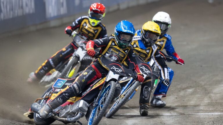 Ekstraliga wraca z nowym sezonem. Żużel chce wygrać także poza torem