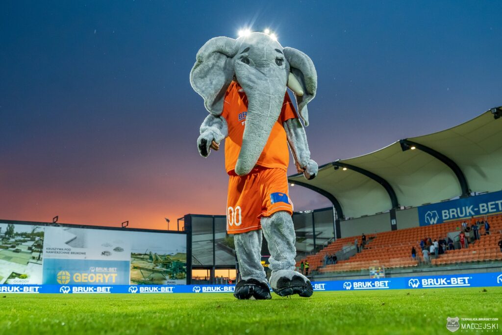 Real Time Marketing w Ekstraklasie. Termalica błyskawicznie odpowiada Misiurze