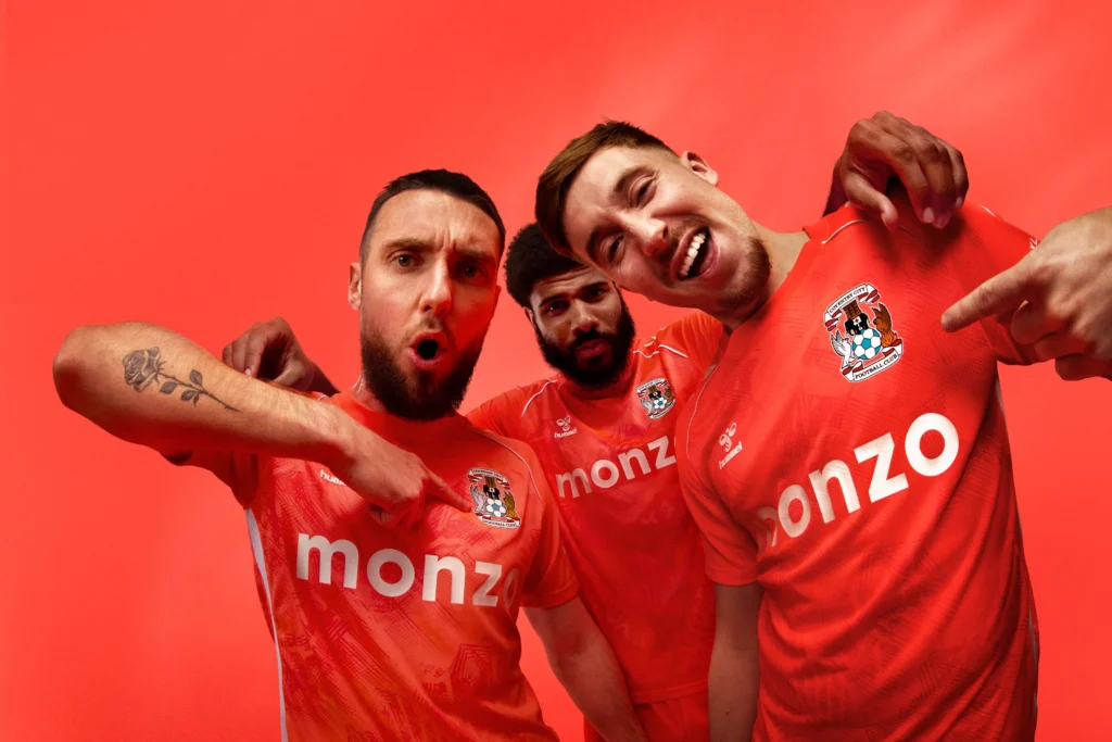 Coventry City przedłuża współpracę z Monzo. Partnerstwo ma wspierać rozwój klubu i kibiców