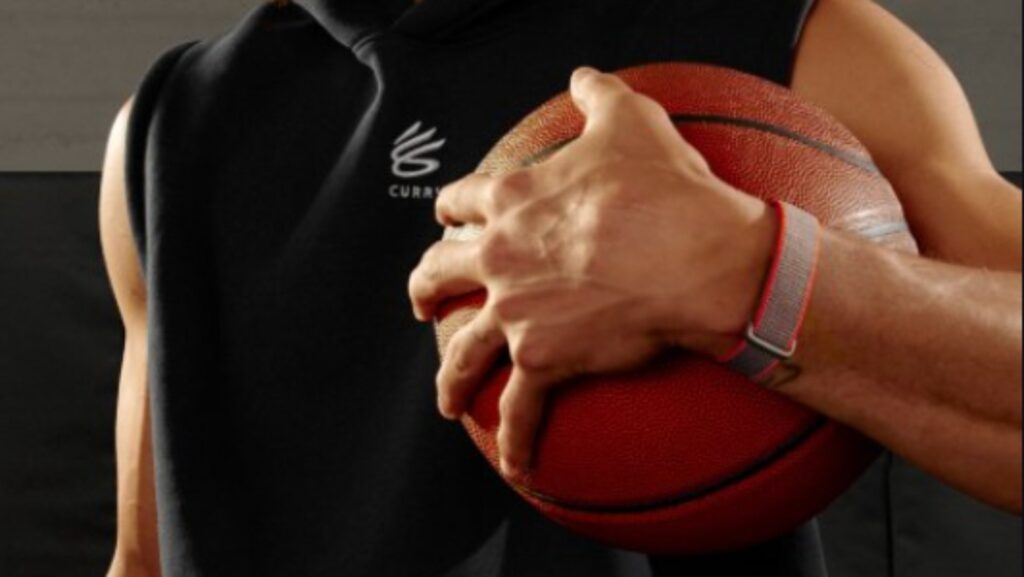 Google rzuca wyzwanie Whoopowi. Technologiczny gigant stawia na Stephena Curry’ego i nową erę urządzeń fitness