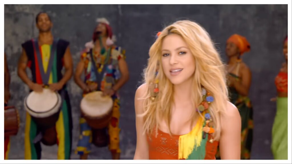 Taneczność, melodyjność i Shakira. Jakie są sekrety mundialowych hitów?