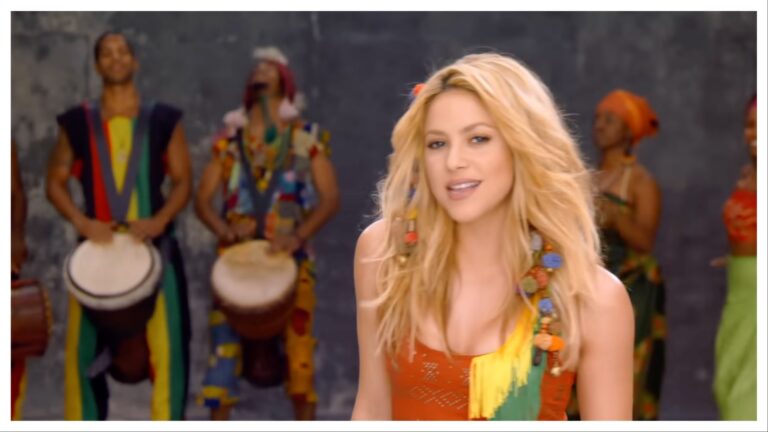 Taneczność, melodyjność i Shakira. Jakie są sekrety mundialowych hitów?