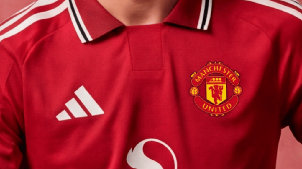 Klasyka spotyka nowoczesność: nowa domowa koszulka Manchesteru United na sezon 2026/27