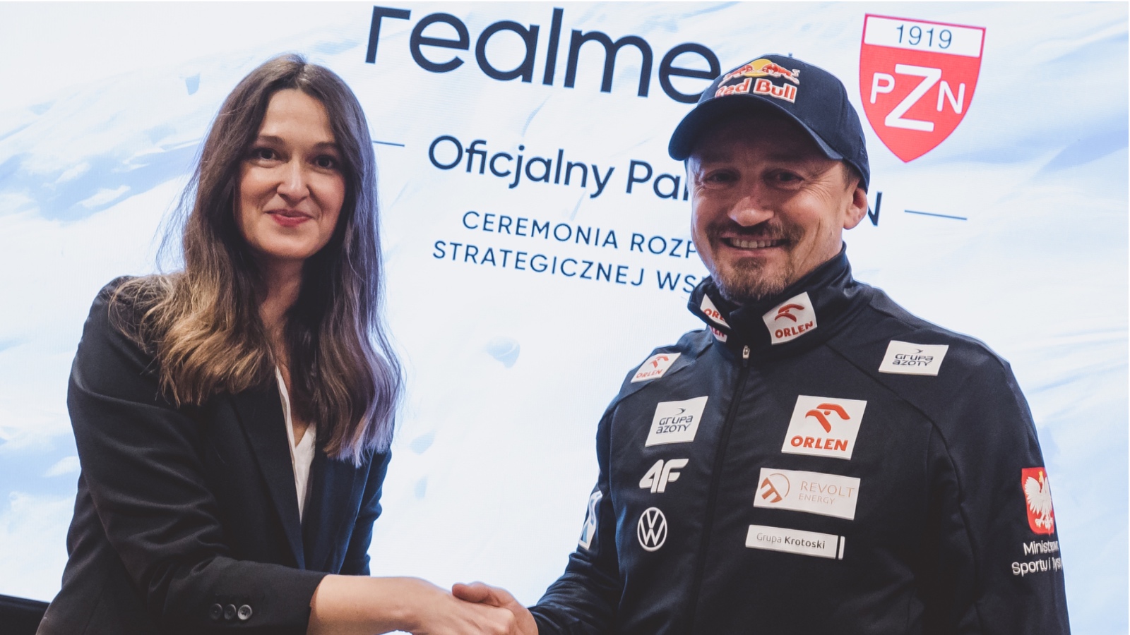 "Nie lubimy lagów ani na boisku, ani w smartfonie". realme stawia na sport, emocje i technologię [WYWIAD]