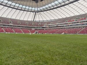 Jak PGE Narodowy pielęgnuje murawę? Najwyższy standard i dbanie o szczegóły