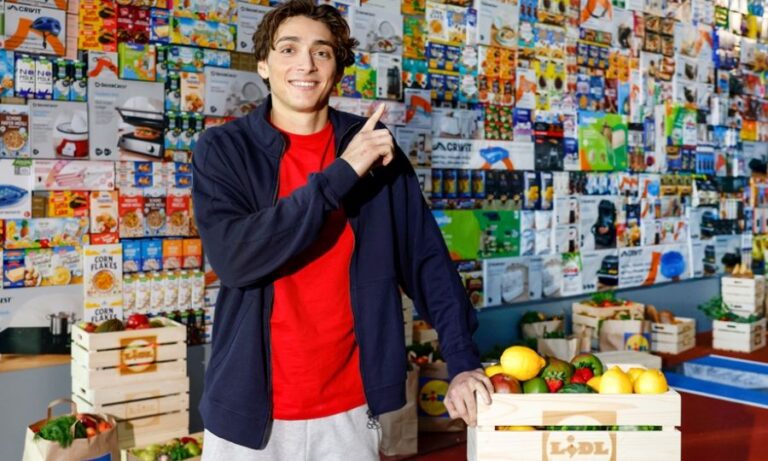 Armand Duplantis przeskoczył ścianę z 3000 produktów Lidla. Marketingowy hit sieci