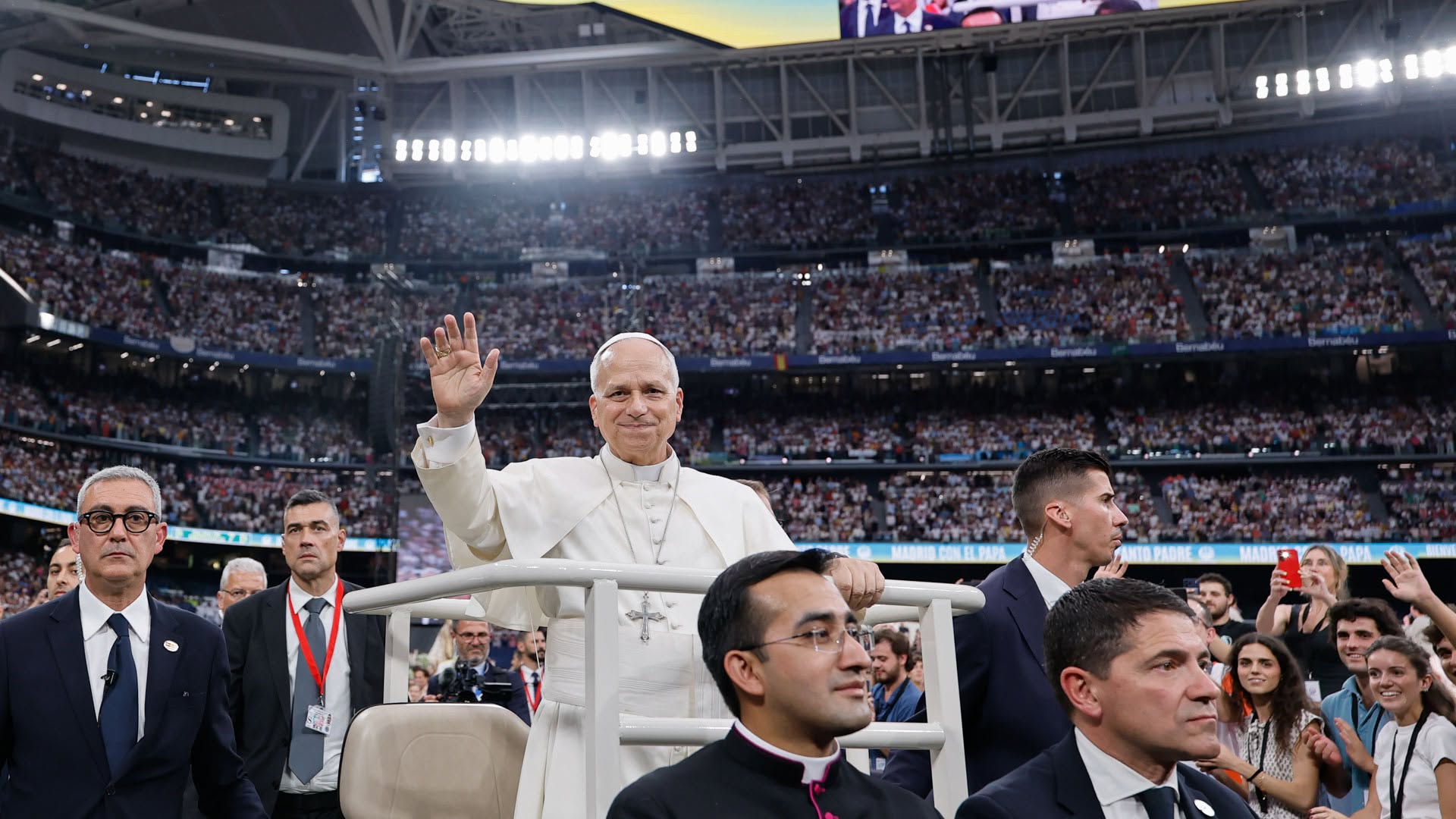 Papież Leon XIV na Santiago Bernabeu. Historyczna wizyta w Madrycie
