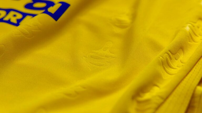 Arka Gdynia pokazała nowe stroje meczowe