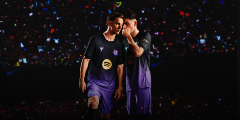 FC Barcelona ponownie oddaje hołd legendzie koszykówki. Klub zaprezentował wyjazdową koszulkę