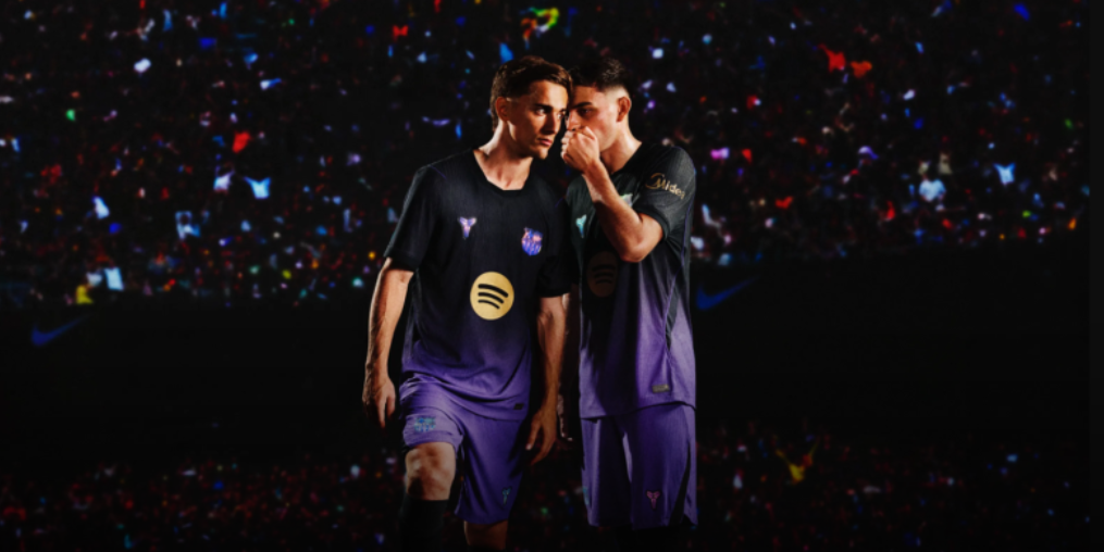 FC Barcelona ponownie oddaje hołd legendzie koszykówki. Klub zaprezentował wyjazdową koszulkę