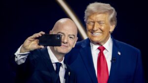 Donald Trump i Gianni Infantino – jak sojusz polityki i futbolu przekracza granice dobrego smaku
