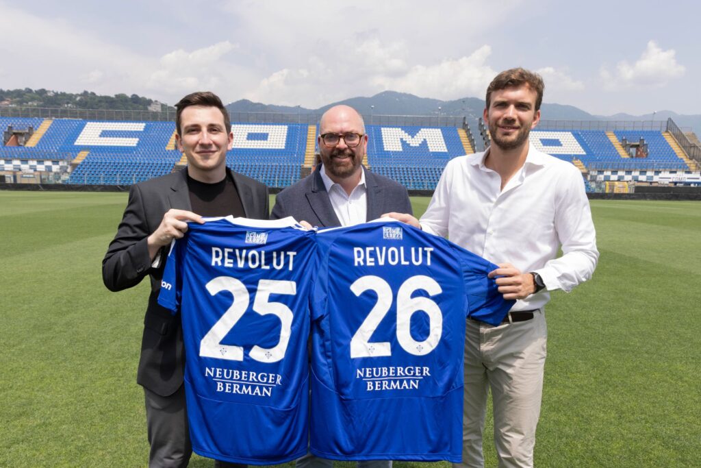 Revolut sponsorem koszulek Como 1907. Fintech wzmacnia obecność w świecie piłki