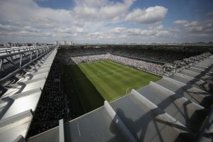 Legia zarabia dłużej niż 90 minut. Jak Łazienkowska stała się biznesową maszyną